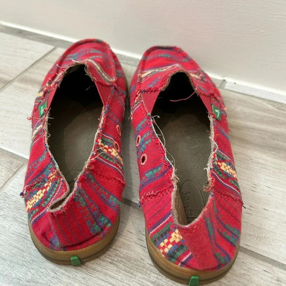 Sanuk CABRIO PONCHO Sidewalk Surfers Red Women's 8 - Picture 9 of 11